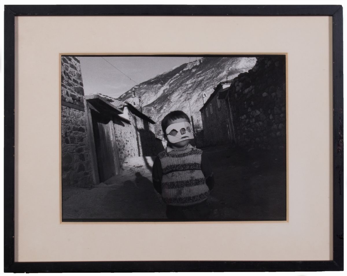 Yordan Yordanov - Bambino con Maschera, Bulgaria