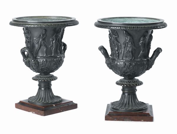 Coppia di crateri a calice in bronzo  (fine XIX secolo.)  - Auction Importanti Arredi e Dipinti Antichi - I - Casa d'aste Farsettiarte
