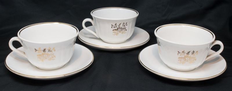 Tre Tazze con Piatto in Ceramica