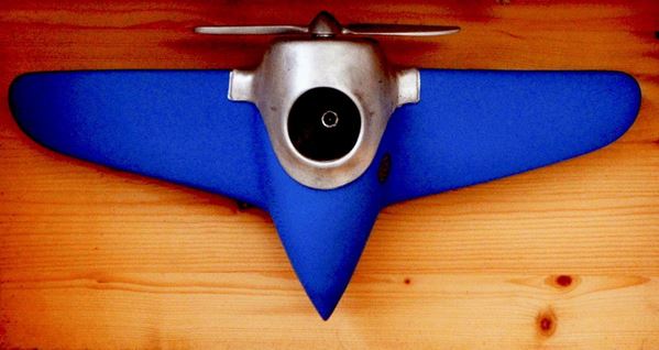 Alessandro Reggioli : Flyer  - Modellino di aereo in cassetta di legno - Asta Per Luana - Casa d'aste Farsettiarte