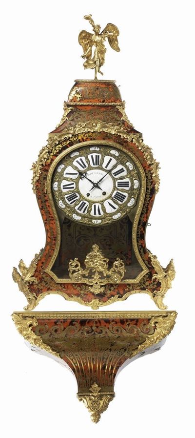 Grande Orologio a Mensola in Legno in Stile Boulle con Finimenti in Bronzo Dorato