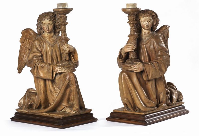Coppia di Angeli Reggitorcia in Terracotta