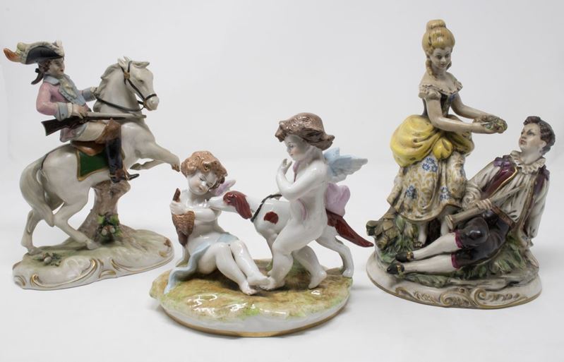 Tre Sculture in Porcellana Policroma