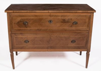 Piccola Commode in Legno di Noce Chiaro