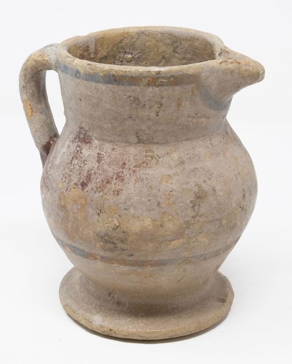 Piccolo boccale in terracotta policroma
