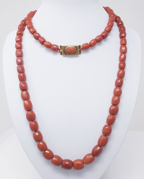 Collana in corallo rosso  - Auction Jewels and Watches - Casa d'aste Farsettiarte