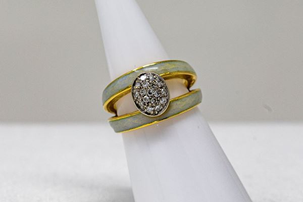 Anello a doppia fascia in oro giallo, pavé di piccoli brillanti ovale centrale  - Auction Jewels and Watches - Casa d'aste Farsettiarte