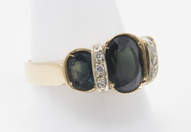 Anello in Oro Giallo e Zaffiri Australiani