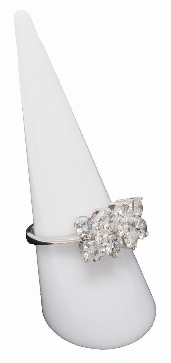 Anello in Oro Bianco e Brillanti