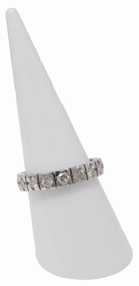 Anello Eternity in Oro Bianco e Diamanti