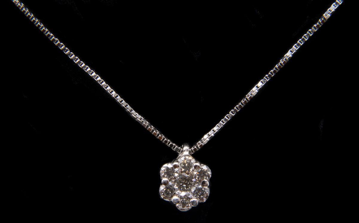 Collana Punto Luce in Oro Bianco e Brillanti