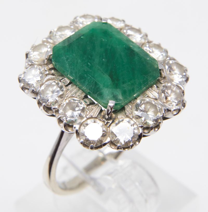 Anello in Oro Bianco, Radice di Smeraldo e Brillanti