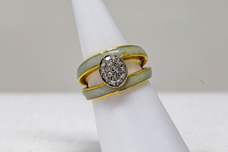 Anello a Doppia Fascia in Oro Giallo, Pavé di Piccoli Brillanti Ovale Centrale