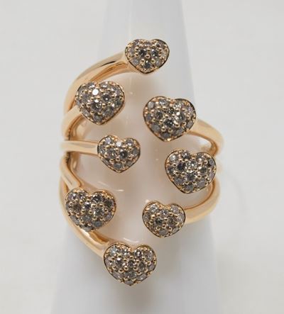 Anello in Oro Rosa con Piccoli Cuori Pavé di Diamanti Brown