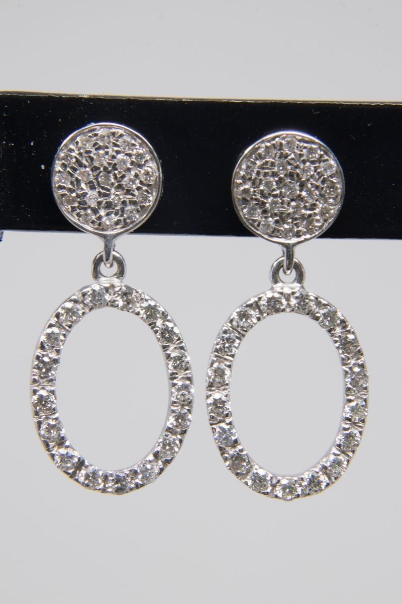 Orecchini a Cerchio in Oro Bianco Pavé di Brillanti