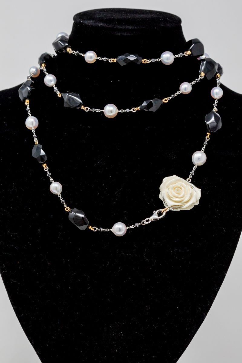 Collana in Oro Bianco e Giallo, Onici, Perle Grigie, Diamanti Neri