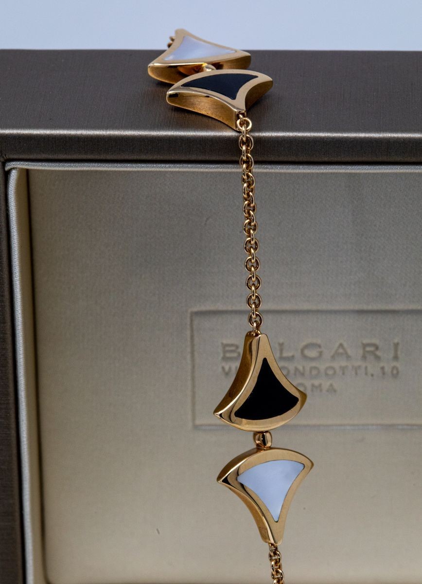 Bulgari Bracciale in Oro Rosa con Onice e Madreperla
