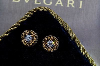Bulgari Orecchini in Oro Rosa a Bottone con Diamante Centrale