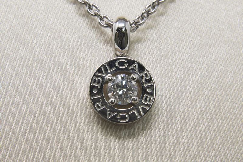 Bulgari Pendente in Oro Bianco e Brillante Centrale