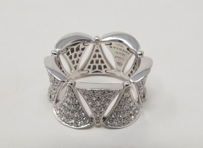 Bulgari Anello Diva in Oro Bianco con Pavé di Diamanti Bianchi