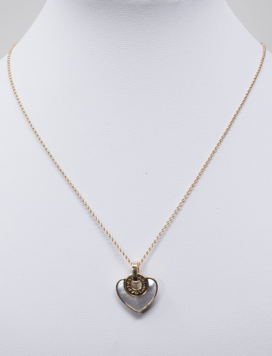 Bulgari Collana con Pendente a Cuore in Oro Rosa e Madreperla