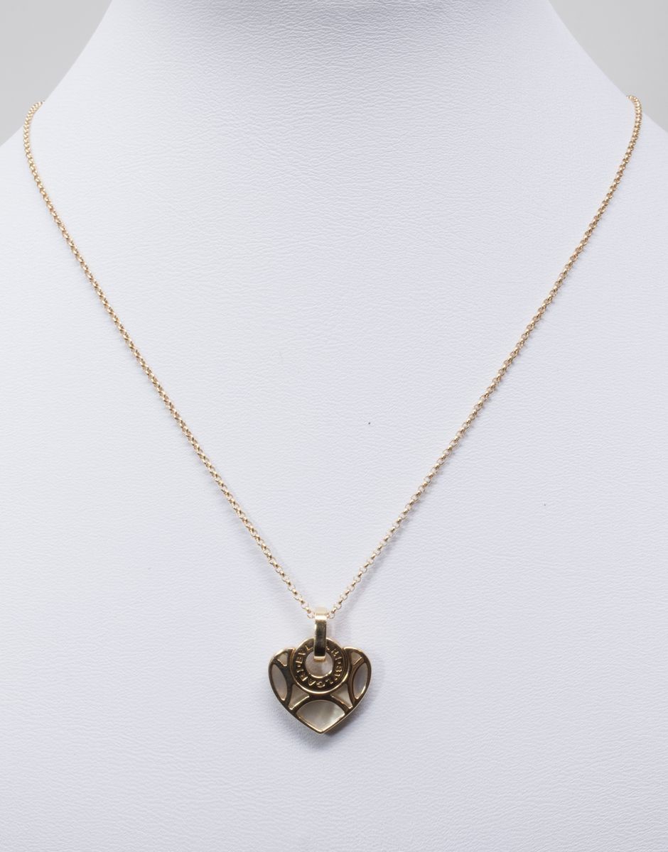 Bulgari Collana con Pendente a Cuore in Oro Rosa e Madreperla