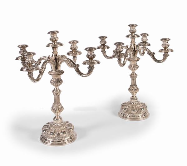 Coppia di candelabri a cinque fiamme in argento  - Auction The Art of the Table - Casa d'aste Farsettiarte