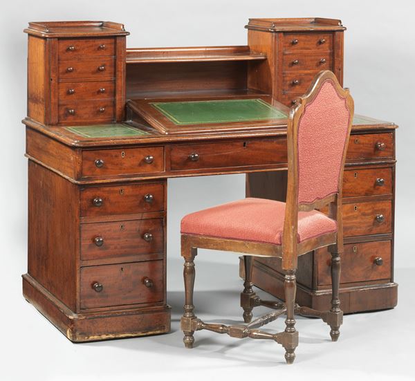 Scrivania inglese in legno di mogano con sedia