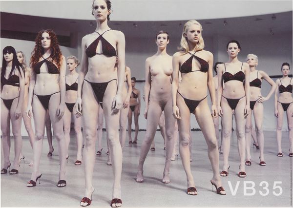 Vanessa Beecroft : VB 35 - Show  (1998)  - Stampa offset - Asta Arte Moderna e Contemporanea - I - Casa d'aste Farsettiarte