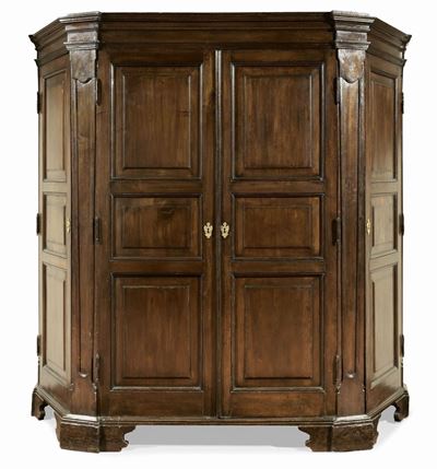 Grande Armadio in Legno di Noce