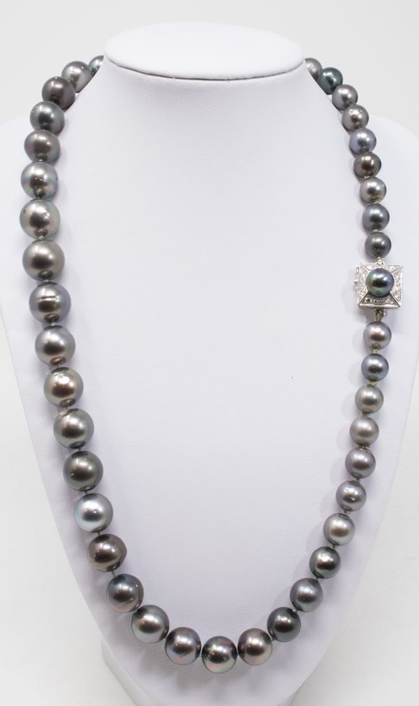 Collana di perle grigio scuro Tahiti