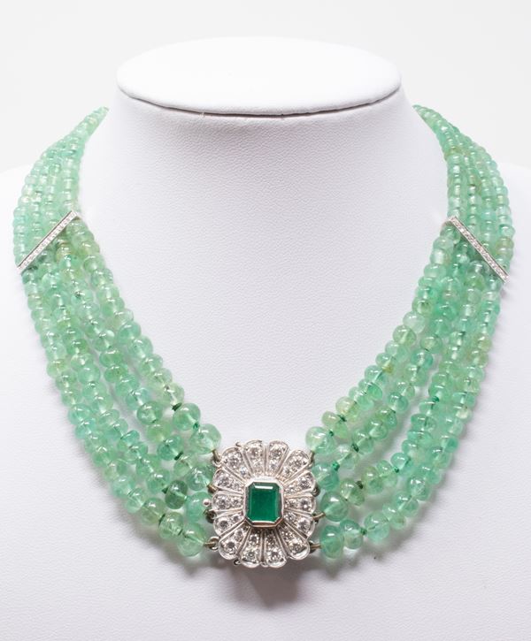 Collana girocollo di berillo naturale verde  - Auction Jewels and Watches - Casa d'aste Farsettiarte