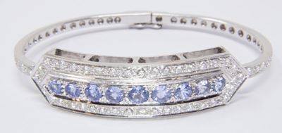 Bracciale Rigido in Oro Bianco, Zaffiri e Brillanti