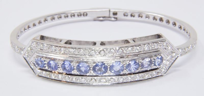 Bracciale Rigido in Oro Bianco, Zaffiri e Brillanti