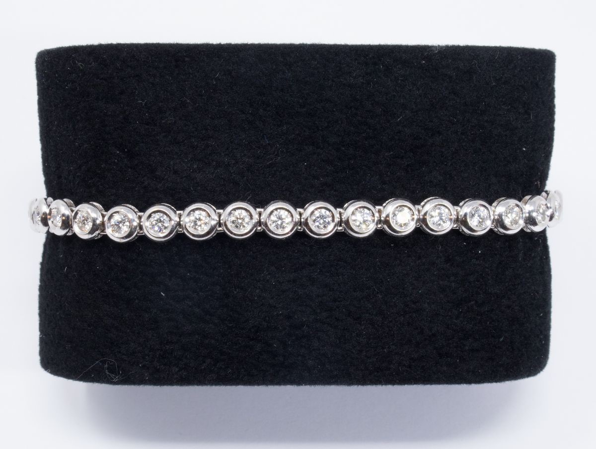 Bracciale Tennis in Oro Bianco e Brillanti