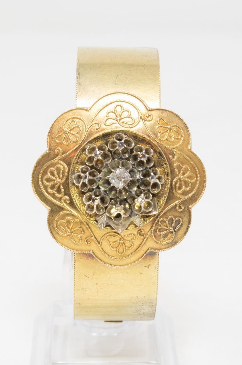 Antico Bracciale Rigido in Oro Giallo a Fascia Piatta