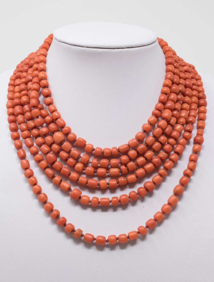 Lunga Collana in Corallo