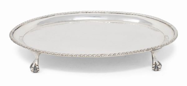 Antica alzatina ovale in argento  - Asta L'Arte della Tavola - Casa d'aste Farsettiarte
