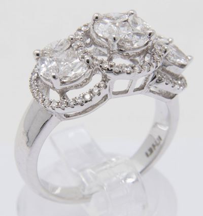Anello Trilogy in Oro Bianco e Diamanti