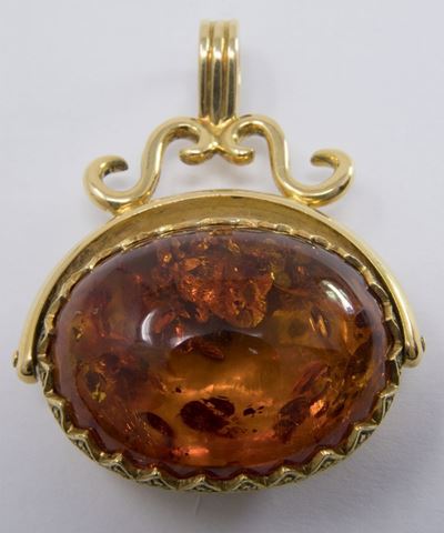 Pendente Ovale in Oro Giallo e Ambra