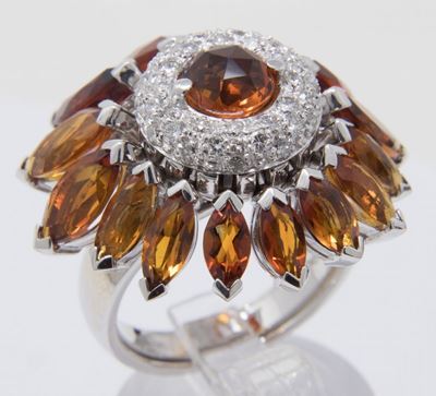 Anello a Fiore in Oro Bianco con Brillanti e Quarzo Madeira