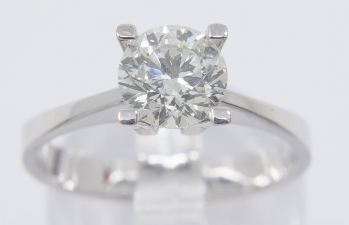Anello in Oro Bianco con Diamante