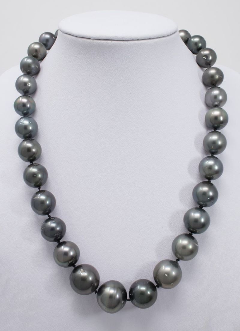 Collana Girocollo di Perle Tahiti in Gradazione