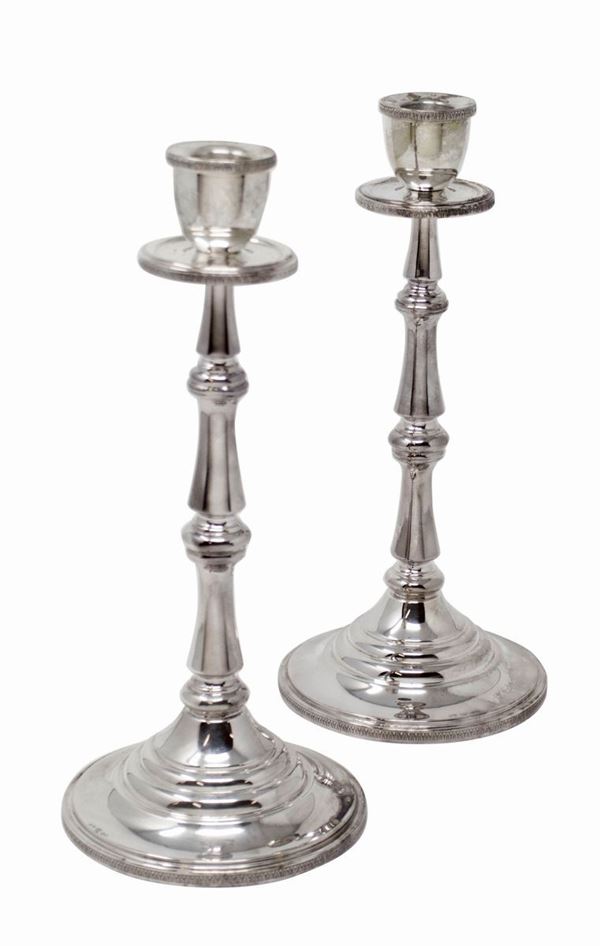 Coppia di candelieri in argento  - Asta L'Arte della Tavola - Casa d'aste Farsettiarte