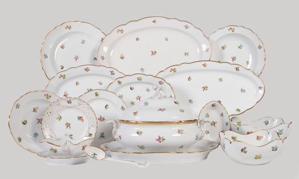 Grande servizio da tavola in porcellana avorio  - Auction The Art of the Table - Casa d'aste Farsettiarte