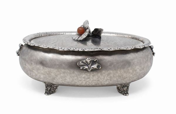 Scatola in argento con coperchio