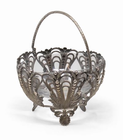 Elegante Cestino Traforato in Metallo Argentato