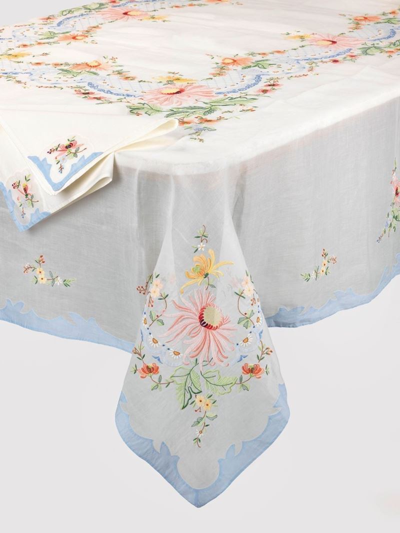 Tovaglia con Dodici Tovaglioli in Organza Bianca
