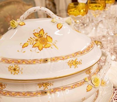 Servizio da Tavola in Porcellana Herend Apponyi Yellow