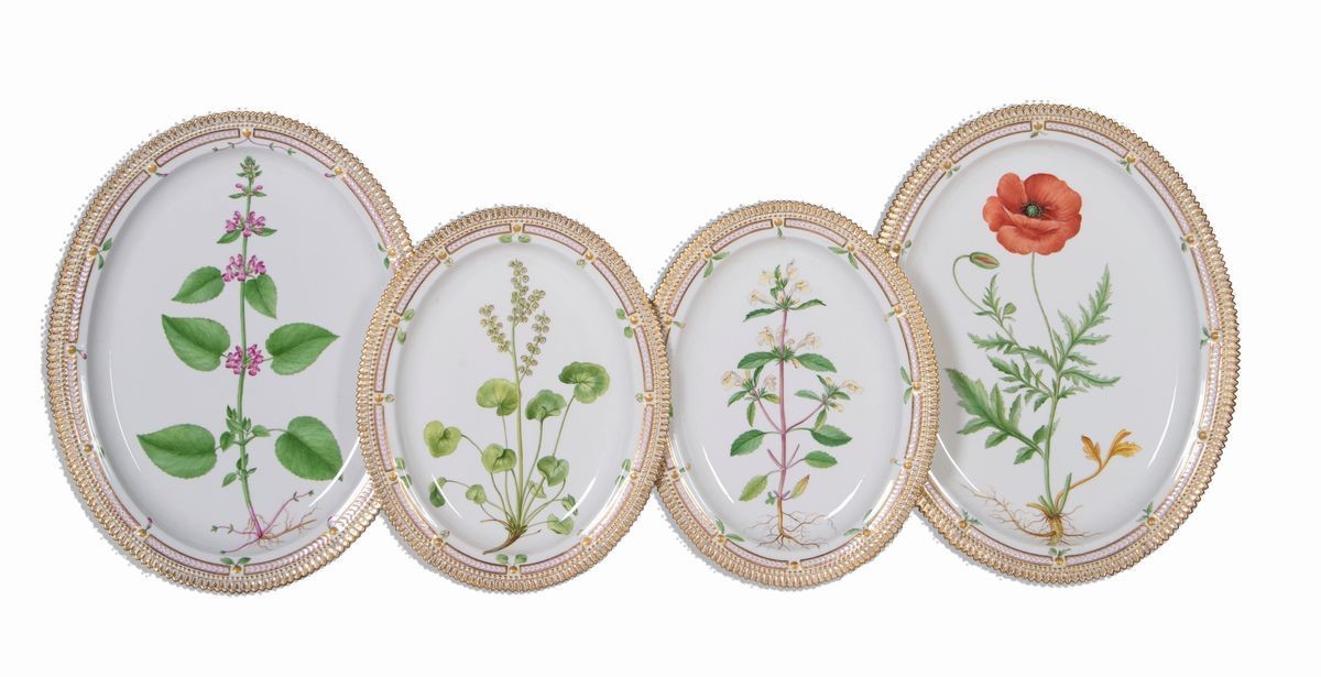 Prestigioso Servizio da Tavola in Porcellana Royal Copenhagen «flora Danica», Prima Metà del XX S...